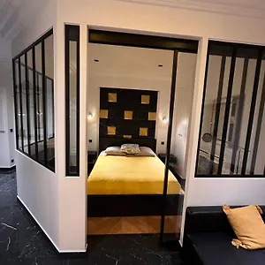 Cosy Sur Les Champs-elysées Appartamento